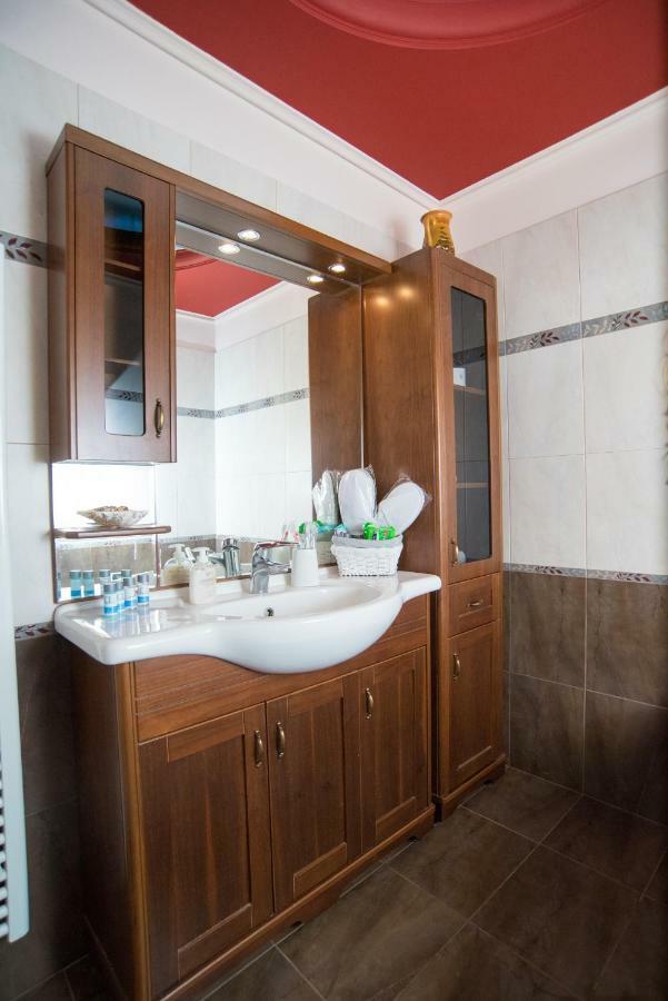 Villa Olympia VIP Dhráfi Esterno foto