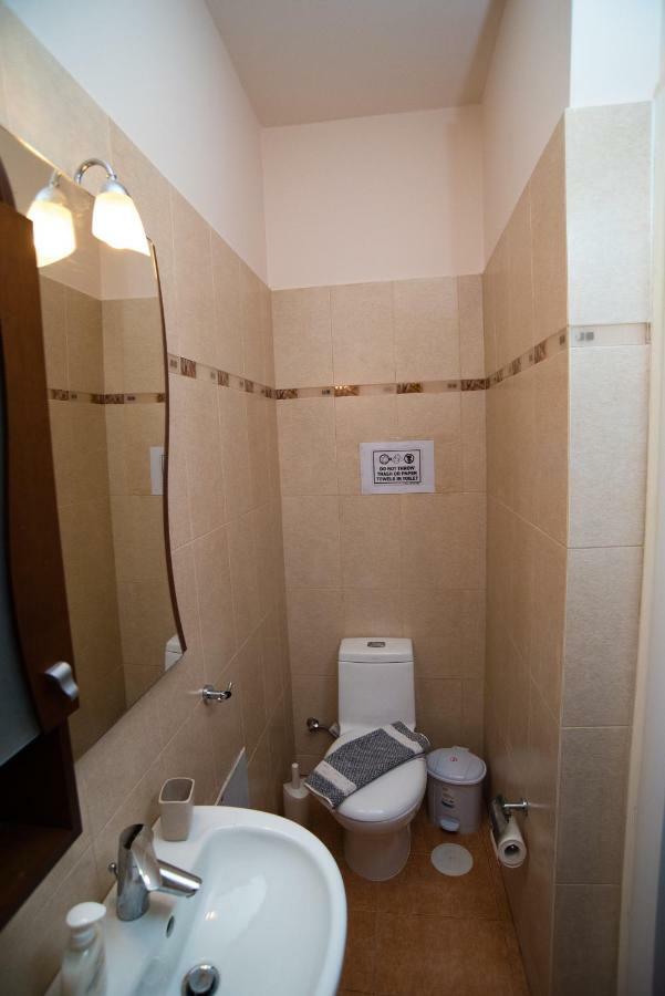 Villa Olympia VIP Dhráfi Esterno foto