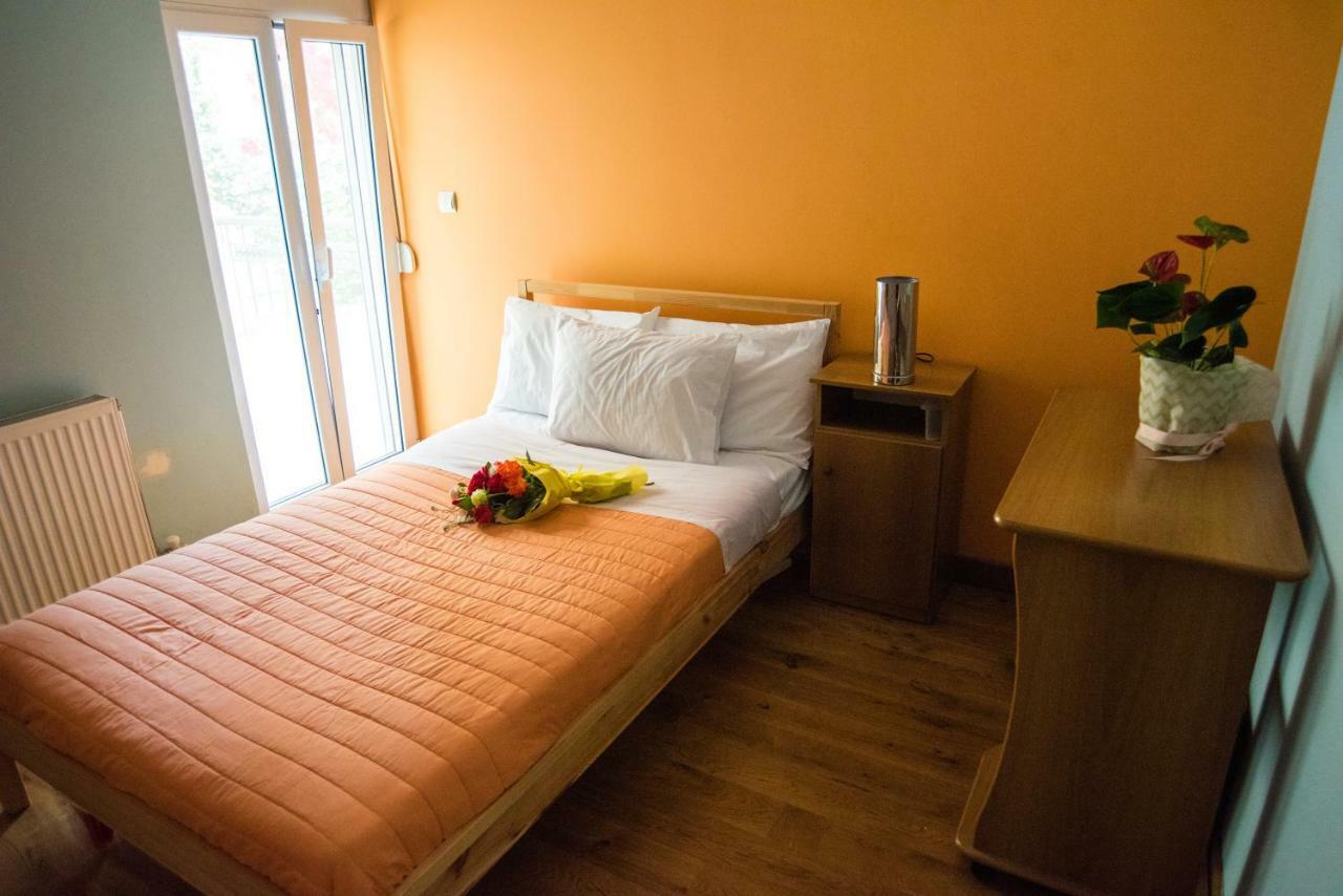Villa Olympia VIP Dhráfi Esterno foto