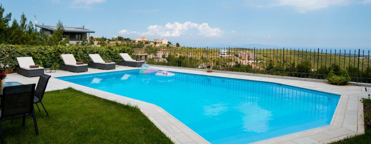 Villa Olympia VIP Dhráfi Esterno foto